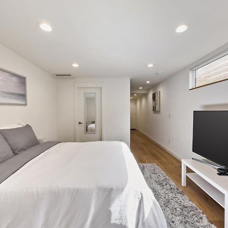 Modern Apartment Near Light Rail Seattle Zewnętrze zdjęcie